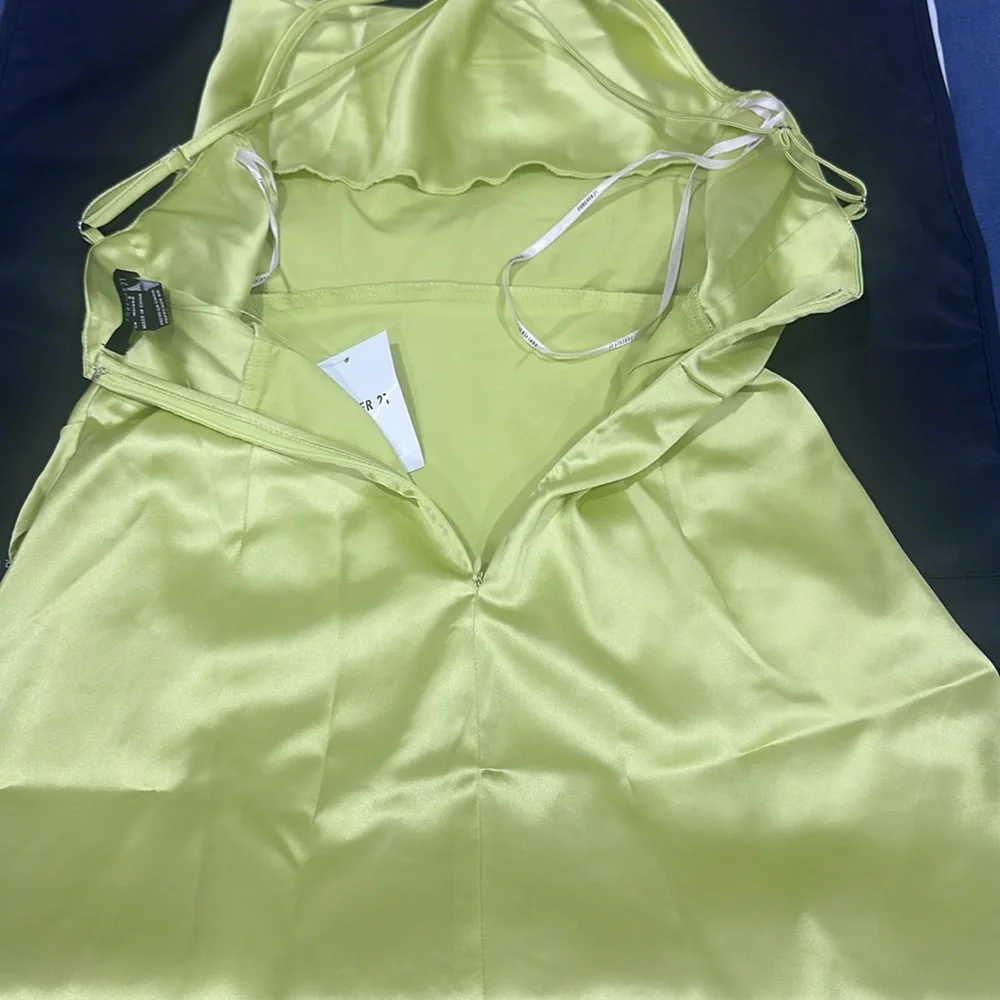 NWT forever 21 Honeydew Dress - Picture 11 of 11